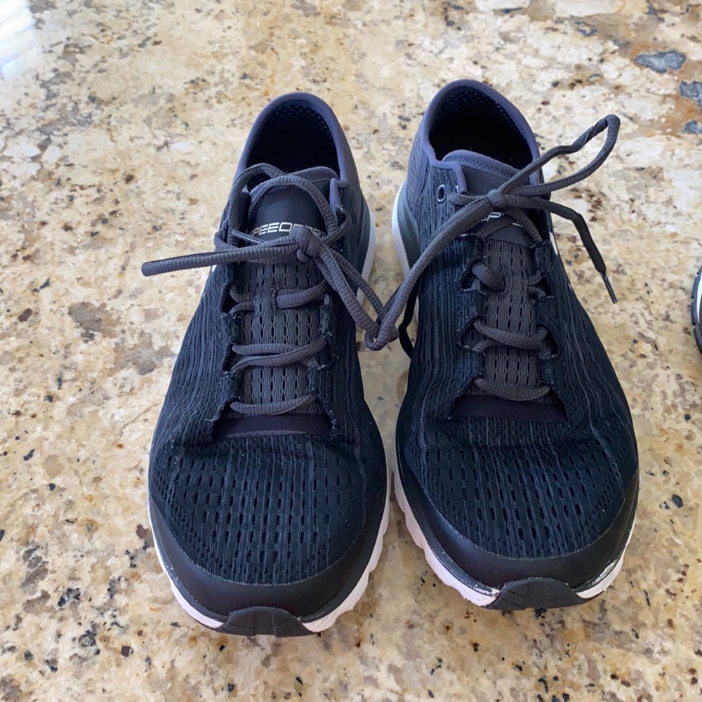 Men’s Under Armour Sneakers size 11.5!